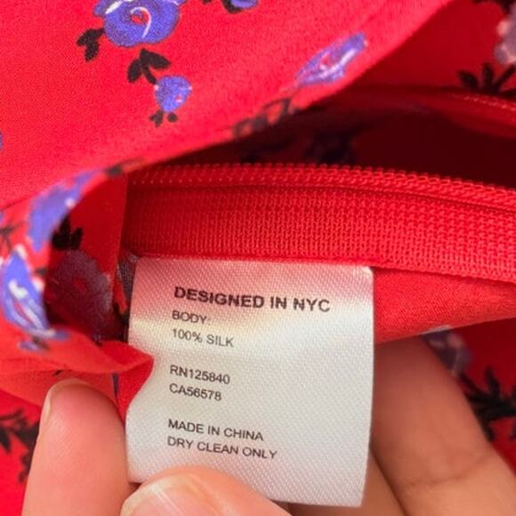 INTERMIX Nicola Off Shoulder Top US 4 Night Out Date Floral Romantic Red - Picture 7 of 7